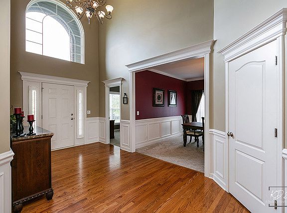 2nd image of 12718 S Wexford Dr