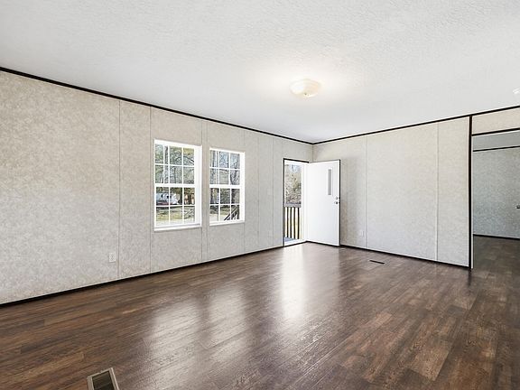 5th image of 2200 Douston Rd.