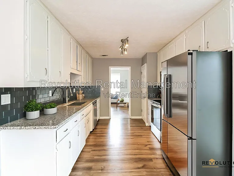 1055 Leighs Brook Way — Photo 8