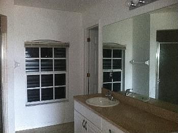 5th image of 1106 NW 13th Ter