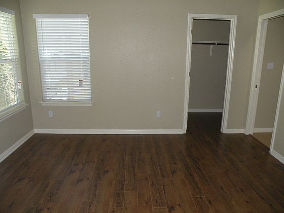 5th image of 512 W San Antonio St #102