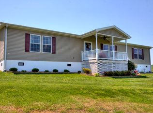 900 Lake Dr, Loudon, TN 37774