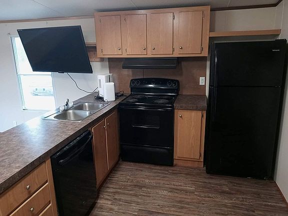 3rd image of 16007 Calhoun 162 #162-72