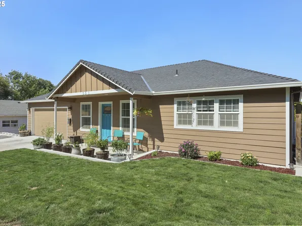 301 W 12th St, The Dalles, OR 97058