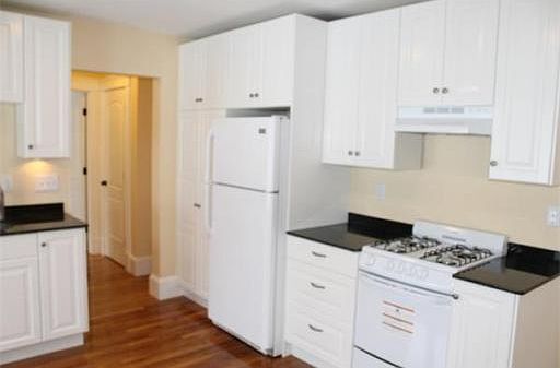 1st image of 40 Grossman St #2