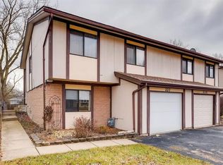 227 Troy Ln, Lombard, IL 60148