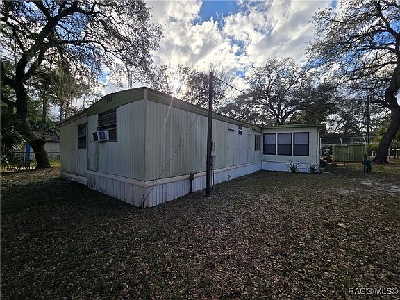 3rd image of 1821 NE 115th Ave