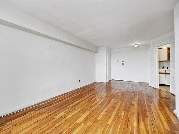4th image of 5022 40th St APT 5F