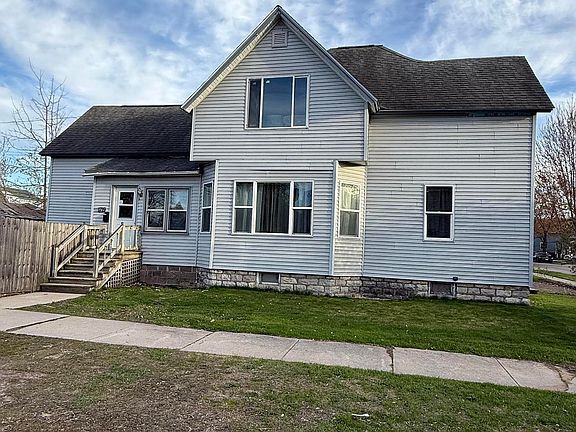 3rd image of 1719 Georgia St #1719