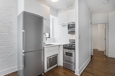 Rented by Safdie Realty Group