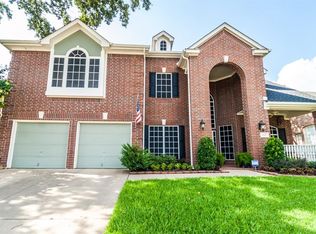 837 Forest Hollow Dr, Hurst, TX 76053