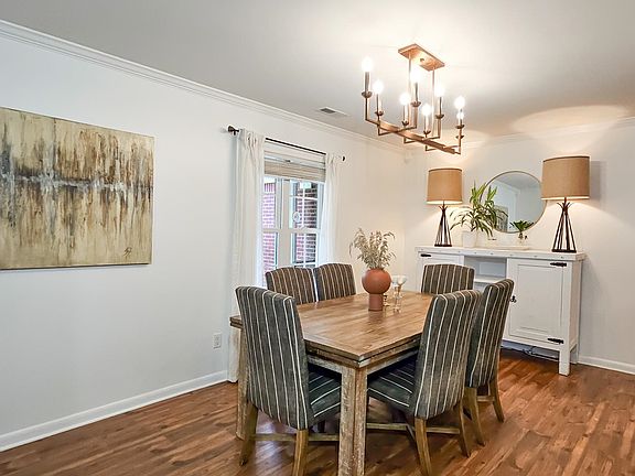 5th image of 145 Oakview Dr
