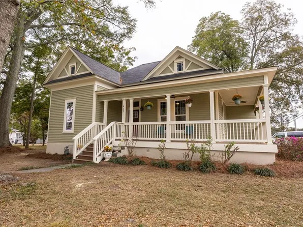 422 Oak St, Bremen, GA 30110