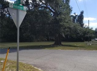 206 E 11th St, Apopka, FL 32703