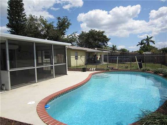 2nd image of 7702 SW 7th Ct