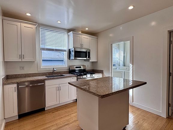 2nd image of 184 Pixley St