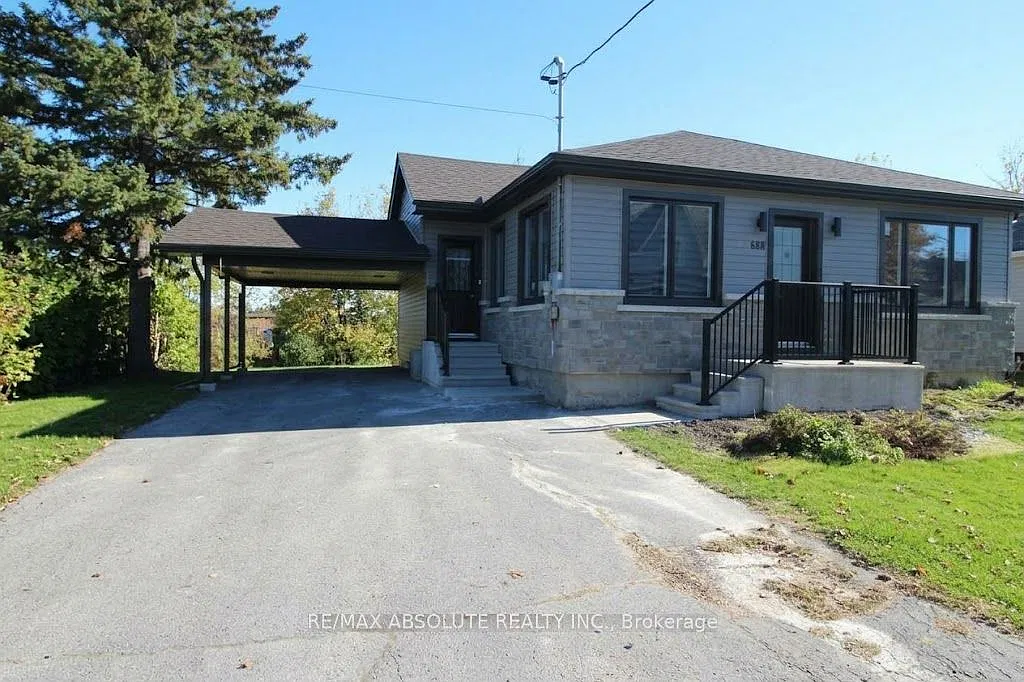 3 bed, $2,400 — Photo 3