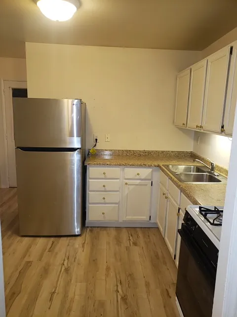 3 bed, 1100 sqft, $1,625 — Photo 4