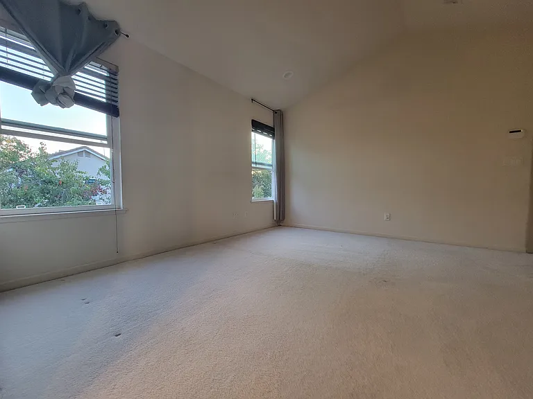 1017 Phoenix Ct — Photo 14