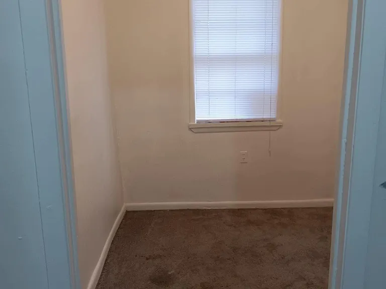 412 Bishop Cir — Photo 9