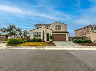 568 Atlantica Dr S, Madera, CA 93636