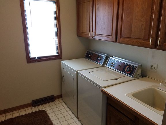 4th image of 5056 N Quail Crest Dr SE