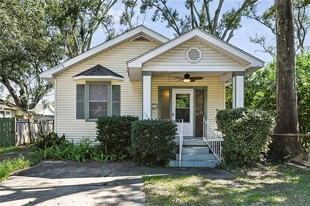 2 bed, 1.5 bath, 1058 sqft, $1,400 — Photo 1