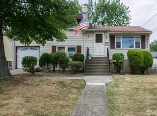 31 Mercury Ave, Colonia, NJ 07067