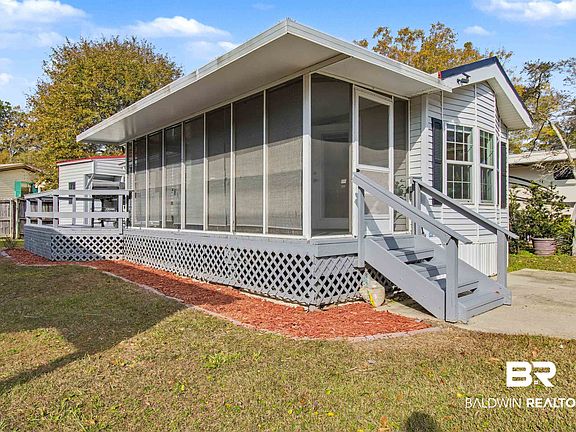 2nd image of 122 Horn Dr