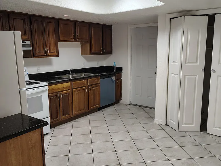 915 W Magnolia St #915 — Photo 11