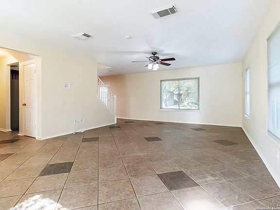 4th image of 13331 Rowe Dr