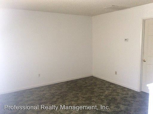 2nd image of 3840 White Ln APT 2