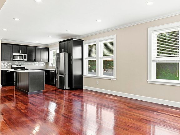 3rd image of 58-60 Hamilton St