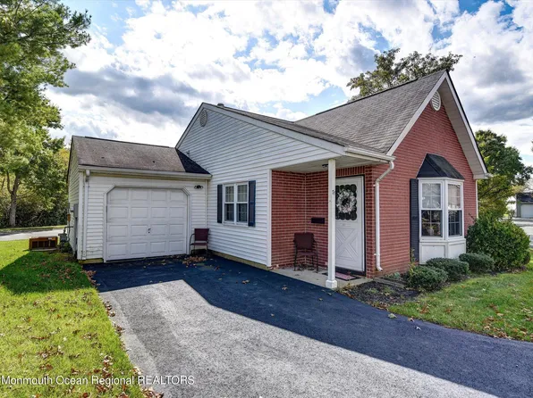 71 Jaffreyton Close #1000, Freehold, NJ 07728