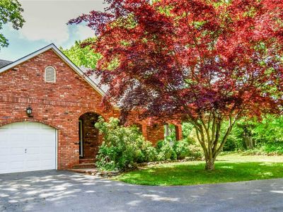 5 Yellowstone Ct, Coram, NY, 11727