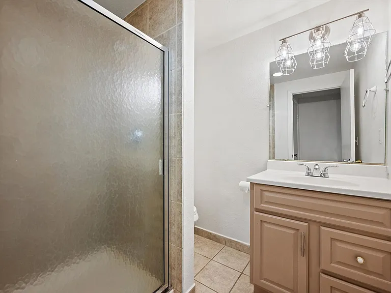 8758 E Roundtree Ave — Photo 18