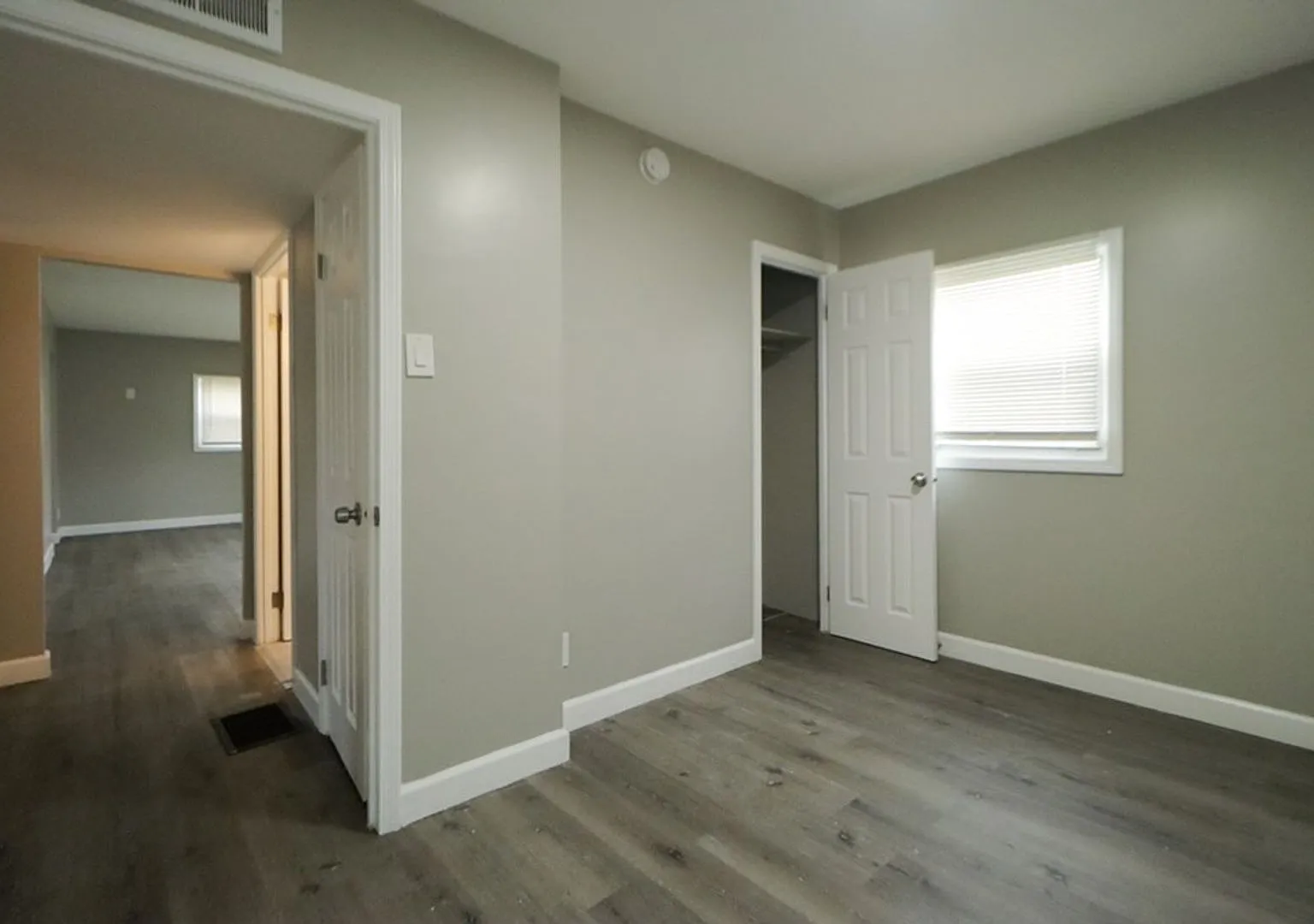 Charming Newly Updated 3 Bedroom Home — Photo 4