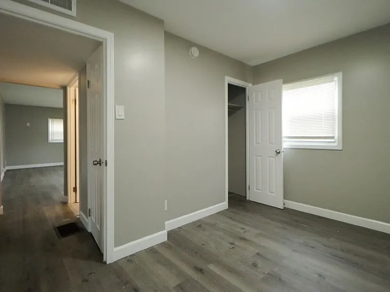 4089 Polk St — Photo 4
