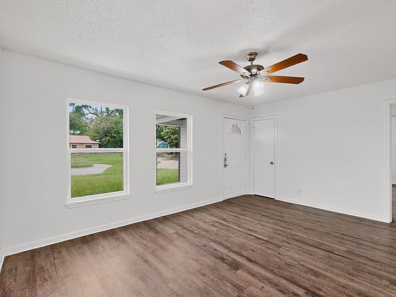 4th image of 3018 51st St