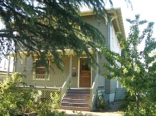 3229 SE Woodward St, Portland, OR 97202