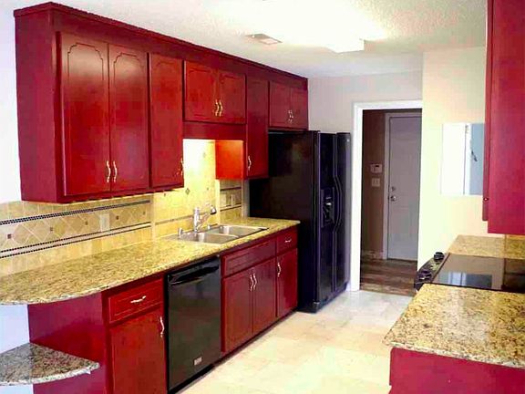 2nd image of 13600 Clay Ct SE
