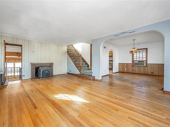 3rd image of 45 Albemarle Pl