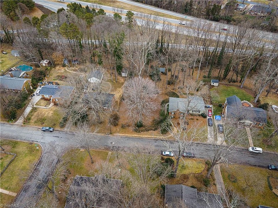 1st image of 3316 Northampton Dr