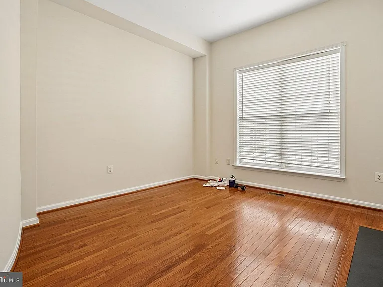 9059 Galvin Ln — Photo 24