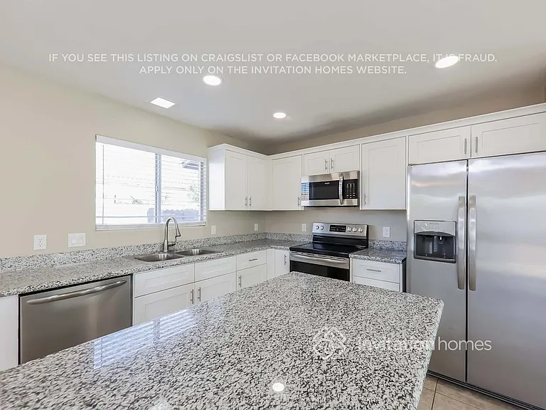 3215 W Salter Dr — Photo 8