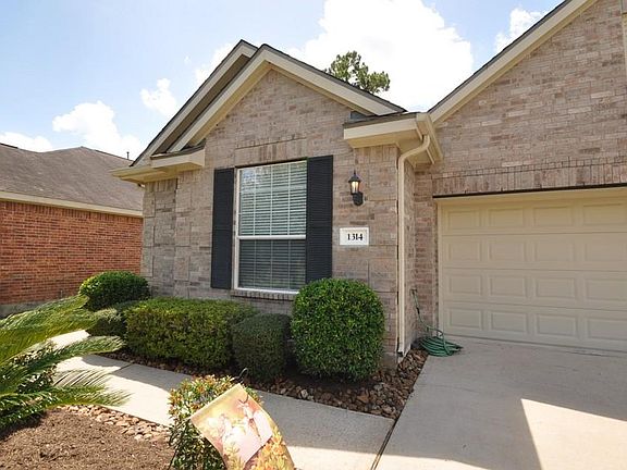 2nd image of 1314 Palermo Dr