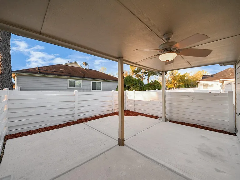 20641 Patriot Park Ln — Photo 30