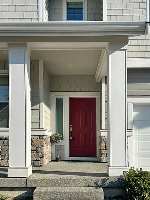 4 bed, 2.5 bath, 2796 sqft, $3,400 — Photo 2