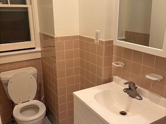5th image of 51 Sycamore Ave APT 3