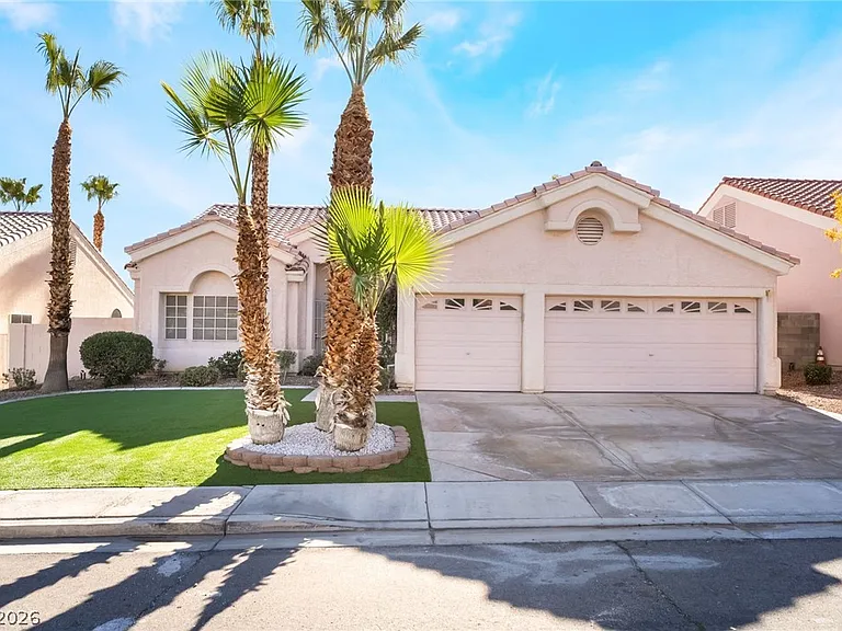 9205 Desert Village Ave — Photo 43